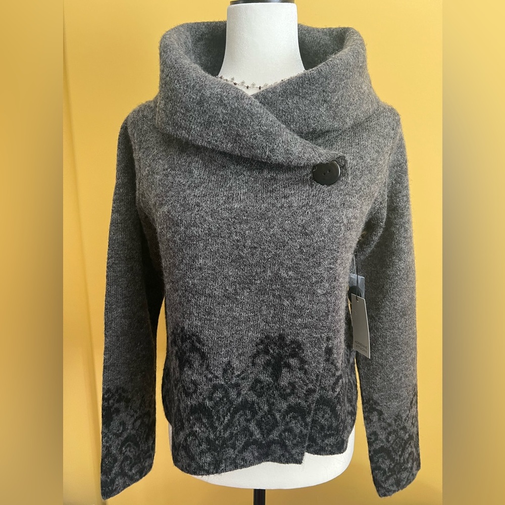 Adrienne Vittadini Cardigan -M - new with tags